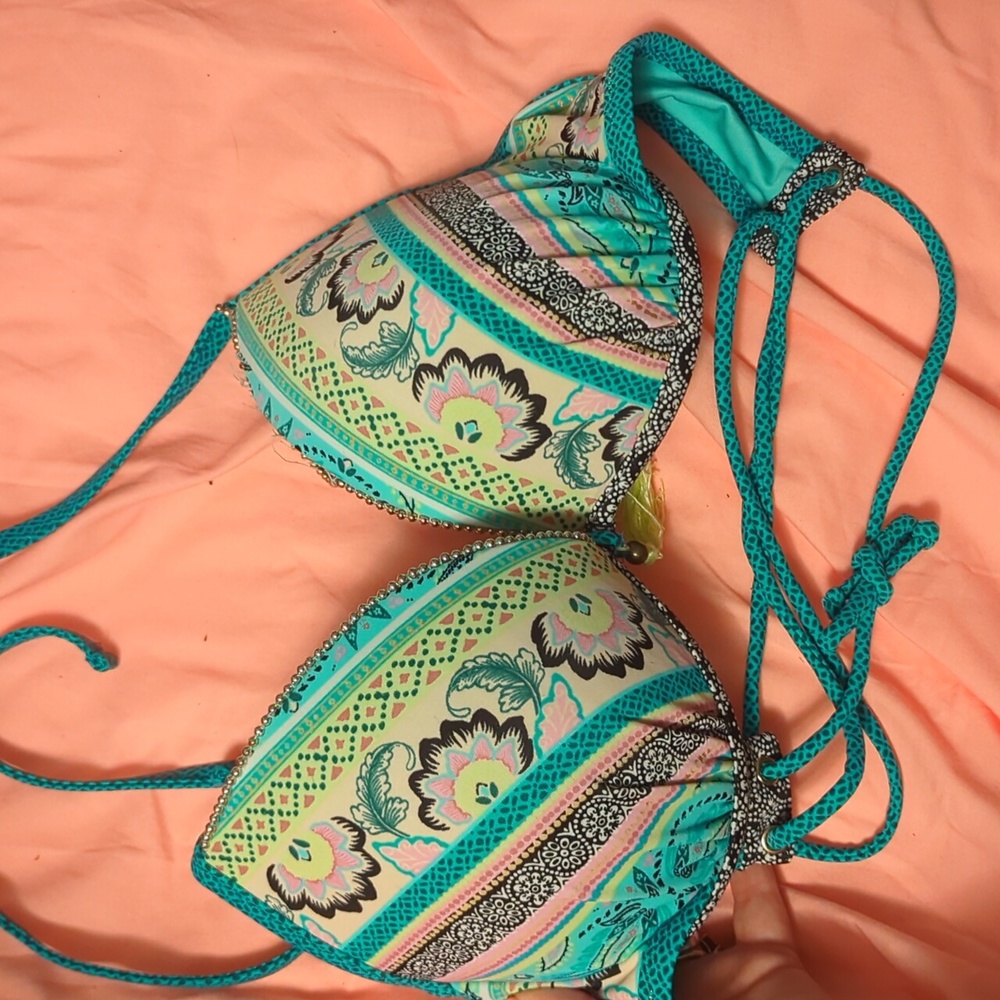 Swimsuit top from shade and shore 36C